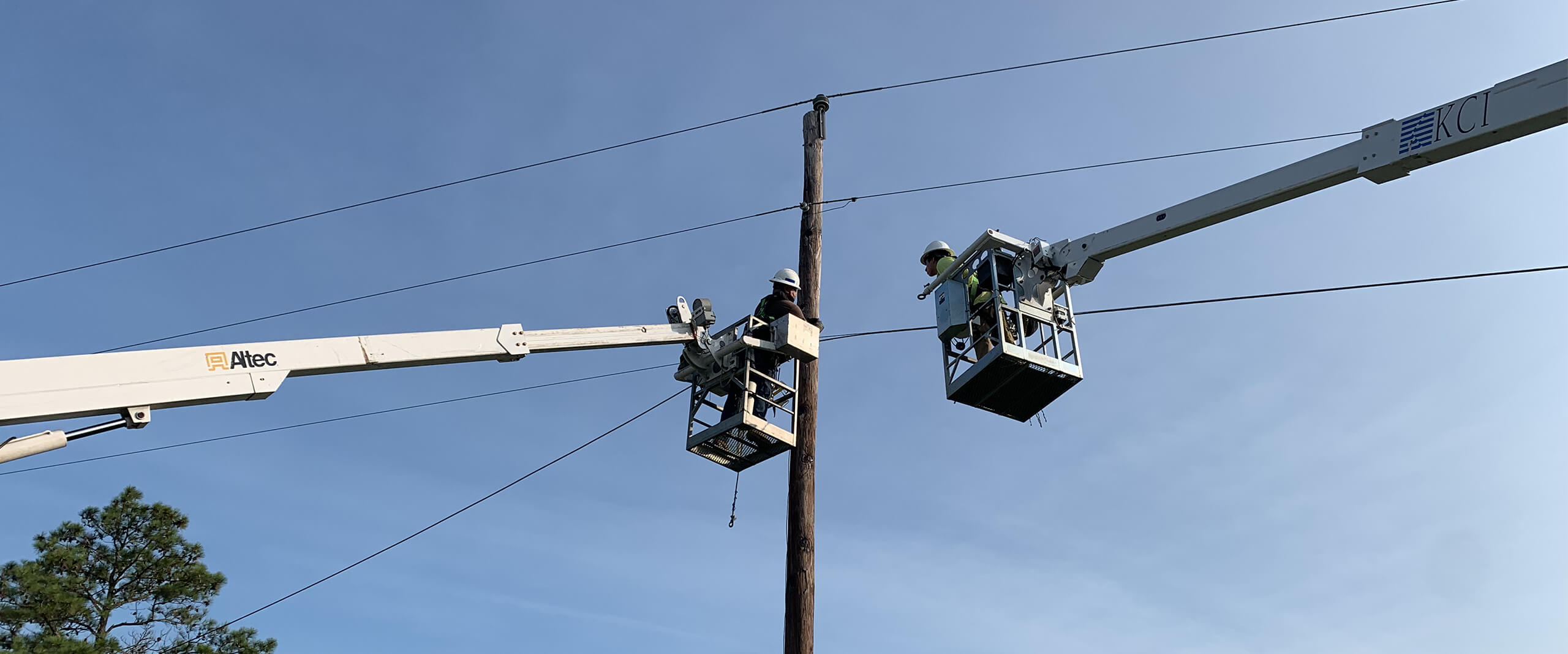 KCI employees working on utility lines